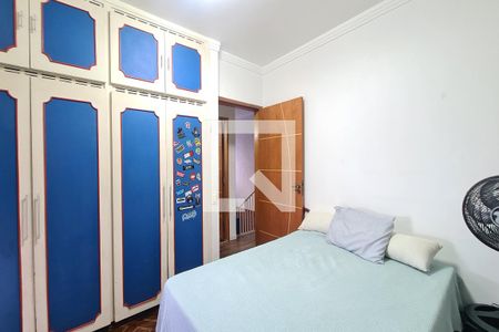 Casa à venda com 250m², 3 quartos e 4 vagas Casa à venda com 250m², 3 quartos e 4 vagasQuarto 1