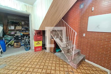 Casa à venda com 250m², 3 quartos e 4 vagas Casa à venda com 250m², 3 quartos e 4 vagasDeposito