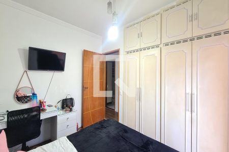 Casa à venda com 250m², 3 quartos e 4 vagas Casa à venda com 250m², 3 quartos e 4 vagasQuarto 2