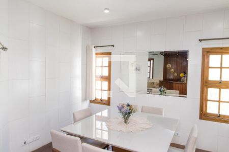 Sala de Estar de casa à venda com 4 quartos, 250m² em Conceição, Diadema