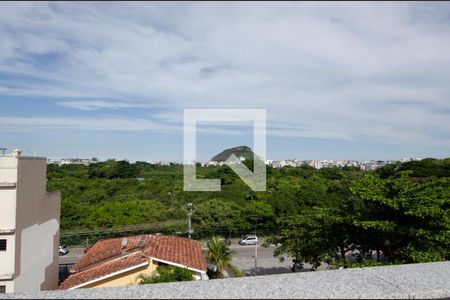Apartamento à venda com 270m², 4 quartos e 3 vagas Apartamento à venda com 270m², 4 quartos e 3 vagasTerraço - vista