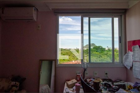 Apartamento à venda com 270m², 4 quartos e 3 vagas Apartamento à venda com 270m², 4 quartos e 3 vagasSuíte 2