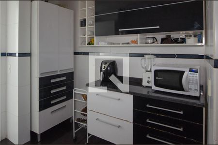 Apartamento à venda com 270m², 4 quartos e 3 vagas Apartamento à venda com 270m², 4 quartos e 3 vagasCozinha