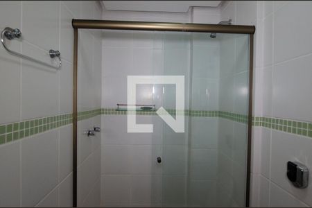 Apartamento à venda com 270m², 4 quartos e 3 vagas Apartamento à venda com 270m², 4 quartos e 3 vagasBanheiro social