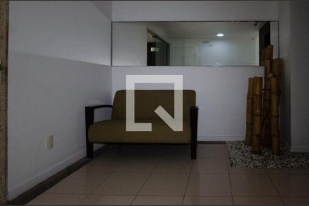 Apartamento à venda com 270m², 4 quartos e 3 vagas Apartamento à venda com 270m², 4 quartos e 3 vagasHall