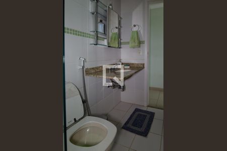 Apartamento à venda com 270m², 4 quartos e 3 vagas Apartamento à venda com 270m², 4 quartos e 3 vagasBanheiro social