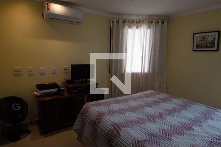 Apartamento à venda com 270m², 4 quartos e 3 vagas Apartamento à venda com 270m², 4 quartos e 3 vagasSuite 3