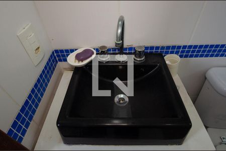 Apartamento à venda com 270m², 4 quartos e 3 vagas Apartamento à venda com 270m², 4 quartos e 3 vagasBanheiro da Suíte 1