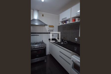 Apartamento à venda com 270m², 4 quartos e 3 vagas Apartamento à venda com 270m², 4 quartos e 3 vagasCozinha