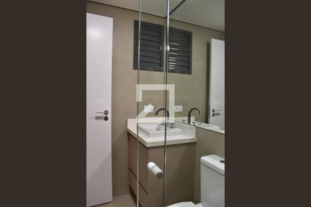 Banheiro da Suíte de apartamento para alugar com 2 quartos, 71m² em Rebouças, Curitiba