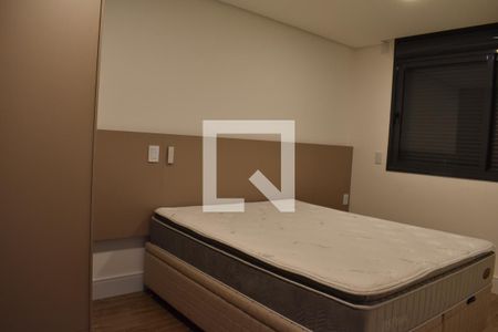 Suíte de apartamento para alugar com 2 quartos, 71m² em Rebouças, Curitiba