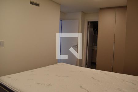 Suíte de apartamento para alugar com 2 quartos, 71m² em Rebouças, Curitiba