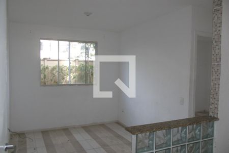Sala de apartamento para alugar com 1 quarto, 40m² em Del Castilho, Rio de Janeiro