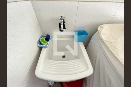 Casa à venda com 325m², 2 quartos e 4 vagas Casa à venda com 325m², 2 quartos e 4 vagasÁrea de Serviço