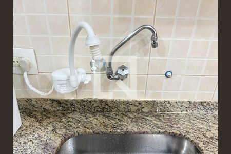 Casa à venda com 325m², 2 quartos e 4 vagas Casa à venda com 325m², 2 quartos e 4 vagasCozinha