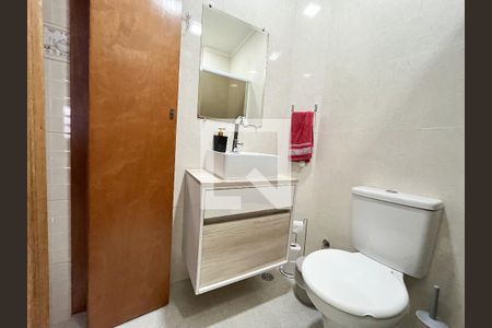 Casa à venda com 325m², 2 quartos e 4 vagas Casa à venda com 325m², 2 quartos e 4 vagasBanheiro Social