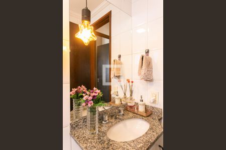 Apartamento à venda com 62m², 2 quartos e 2 vagas Apartamento à venda com 62m², 2 quartos e 2 vagasBanheiro Social