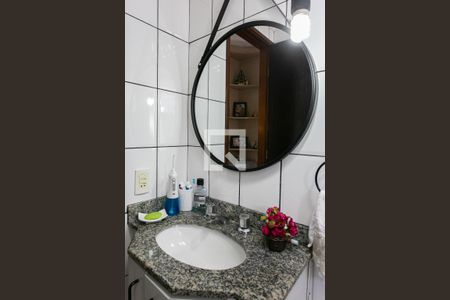 Apartamento à venda com 62m², 2 quartos e 2 vagas Apartamento à venda com 62m², 2 quartos e 2 vagasBanheiro da Suíte