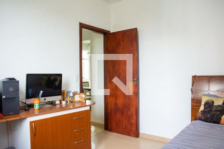 Apartamento à venda com 196m², 4 quartos e 2 vagas Apartamento à venda com 196m², 4 quartos e 2 vagasQuarto 4