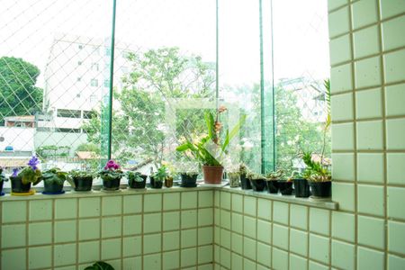 Apartamento à venda com 196m², 4 quartos e 2 vagas Apartamento à venda com 196m², 4 quartos e 2 vagasSacada