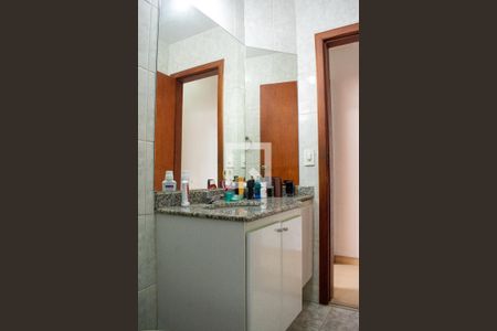 Apartamento à venda com 196m², 4 quartos e 2 vagas Apartamento à venda com 196m², 4 quartos e 2 vagasBanheiro