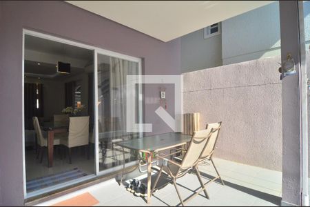 Casa de condomínio à venda com 122m², 3 quartos e 2 vagasÁrea comum