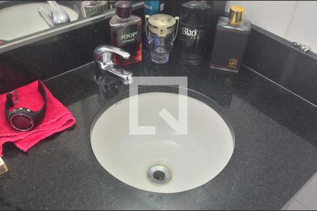 Casa de condomínio à venda com 122m², 3 quartos e 2 vagasDetalhe