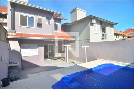 Casa de condomínio à venda com 122m², 3 quartos e 2 vagasÁrea comum