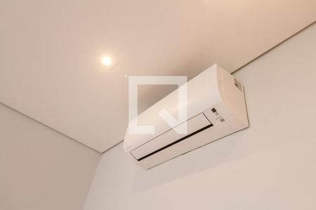 Casa de condomínio à venda com 567m², 5 quartos e 4 vagas Casa de condomínio à venda com 567m², 5 quartos e 4 vagasDetalhe