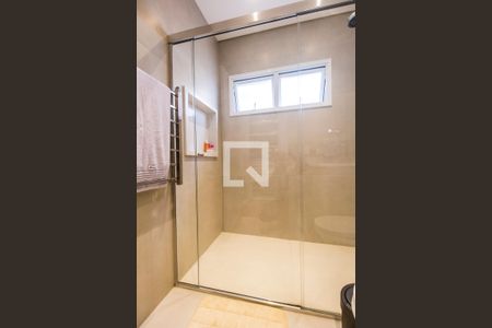 Casa de condomínio à venda com 567m², 5 quartos e 4 vagas Casa de condomínio à venda com 567m², 5 quartos e 4 vagasBanheiro da Suíte 3