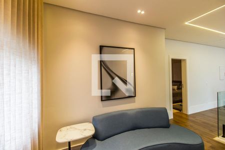 Casa de condomínio à venda com 567m², 5 quartos e 4 vagas Casa de condomínio à venda com 567m², 5 quartos e 4 vagasEscritório