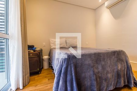 Casa de condomínio à venda com 567m², 5 quartos e 4 vagas Casa de condomínio à venda com 567m², 5 quartos e 4 vagasSuíte 3