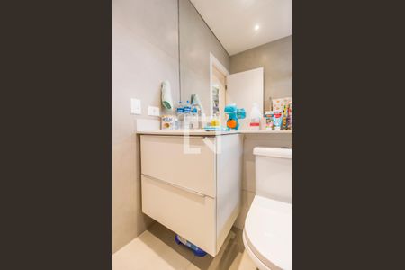 Casa de condomínio à venda com 567m², 5 quartos e 4 vagas Casa de condomínio à venda com 567m², 5 quartos e 4 vagasBanheiro da Suíte 2