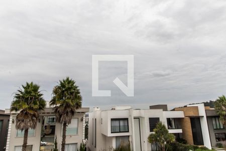 Casa de condomínio à venda com 567m², 5 quartos e 4 vagas Casa de condomínio à venda com 567m², 5 quartos e 4 vagasVista da Suíte