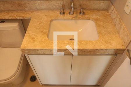 Apartamento à venda com 69m², 2 quartos e 2 vagasBanheiro da Suíte