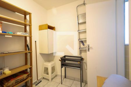 Apartamento à venda com 157m², 2 quartos e 2 vagas Apartamento à venda com 157m², 2 quartos e 2 vagasDepósito