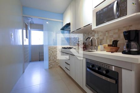 Apartamento à venda com 157m², 2 quartos e 2 vagas Apartamento à venda com 157m², 2 quartos e 2 vagasCozinha