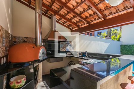 Casa de condomínio à venda com 300m², 4 quartos e 4 vagas Casa de condomínio à venda com 300m², 4 quartos e 4 vagasÁrea Externa