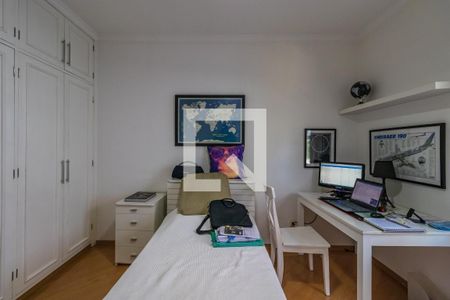 Casa de condomínio à venda com 300m², 4 quartos e 4 vagas Casa de condomínio à venda com 300m², 4 quartos e 4 vagasQuarto 1