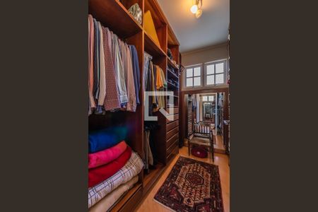 Casa de condomínio à venda com 300m², 4 quartos e 4 vagas Casa de condomínio à venda com 300m², 4 quartos e 4 vagasSuíte 1