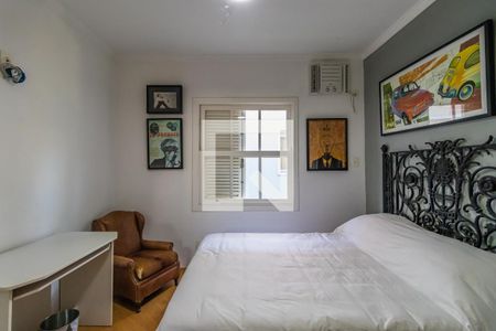 Casa de condomínio à venda com 300m², 4 quartos e 4 vagas Casa de condomínio à venda com 300m², 4 quartos e 4 vagasSuíte 2