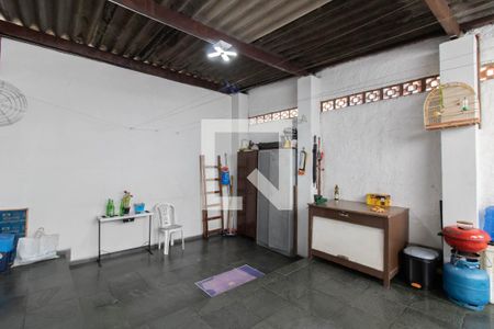 Casa à venda com 100m², 4 quartos e 3 vagas Casa à venda com 100m², 4 quartos e 3 vagasÁrea Externa