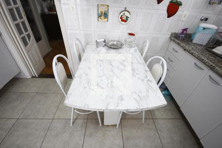 Casa à venda com 161m², 3 quartos e 2 vagasCozinha