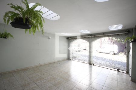 Casa à venda com 161m², 3 quartos e 2 vagasGaragem