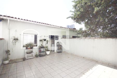 Casa à venda com 161m², 3 quartos e 2 vagasQuintal