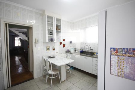 Casa à venda com 161m², 3 quartos e 2 vagasCozinha