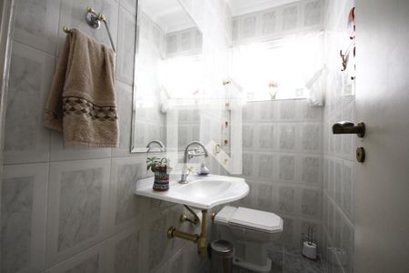 Casa à venda com 161m², 3 quartos e 2 vagasLavabo