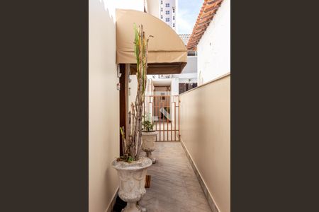 Casa à venda com 255m², 3 quartos e 2 vagasCorredor 