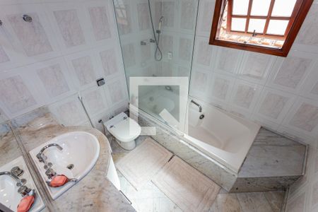 Casa à venda com 255m², 3 quartos e 2 vagasBanheiro Suite