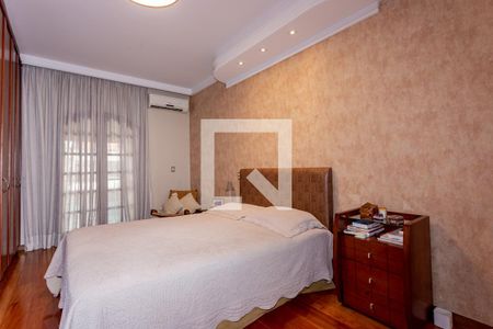 Casa à venda com 255m², 3 quartos e 2 vagasSuite